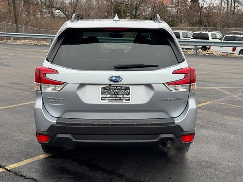 Used 2023 Subaru Forester Premium AWD/4WD image 6