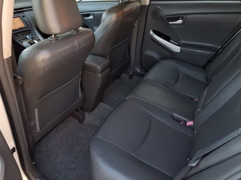 Used 2010 Toyota Prius Five image 18