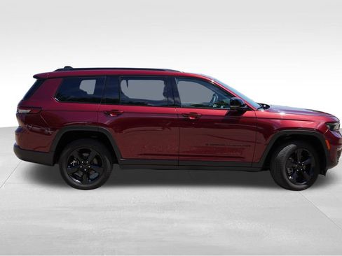Certified 2025 Jeep Grand Cherokee L Limited w/ Luxury Tech Group II AWD/4WD image 3