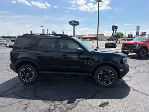 Used 2025 Ford Bronco Sport Outer Banks w/ Outer Banks Tech Package+ AWD/4WD image 4