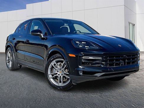 Used 2024 Porsche Cayenne Coupe image 9
