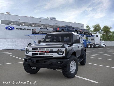 Used 2025 Ford Bronco Heritage Edition image 2