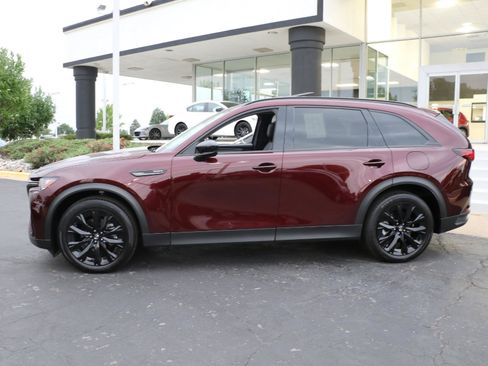 Certified 2025 MAZDA CX-90 Plug-In Hybrid w/Premium Sport AWD/4WD image 2