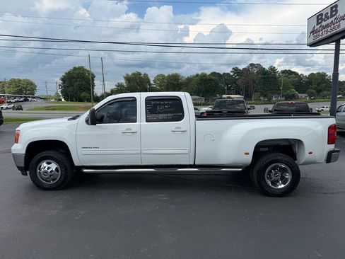 Used 2011 GMC Sierra 3500 SLT w/ SLT Convenience Package AWD/4WD image 9