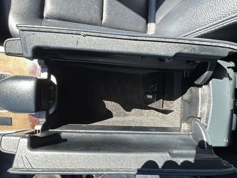 Used 2014 Mercedes-Benz E 350 Sedan image 34