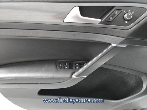 Used 2018 Volkswagen Golf SE FWD image 20