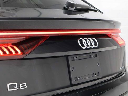 Used 2023 Audi Q8 Prestige w/ Prestige Package AWD/4WD image 8