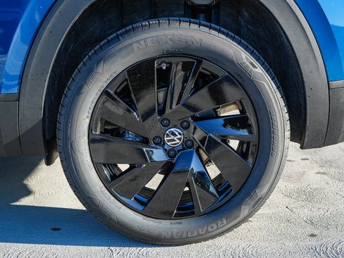 New 2026 Volkswagen Atlas Cross Sport SE AWD/4WD image 10