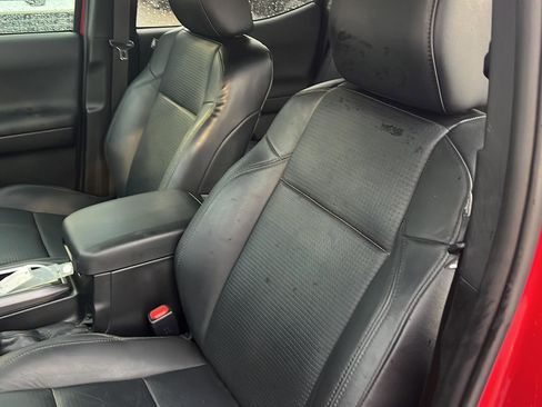 Certified 2023 Toyota Tacoma TRD Sport w/ TRD Premium Sport Package image 30