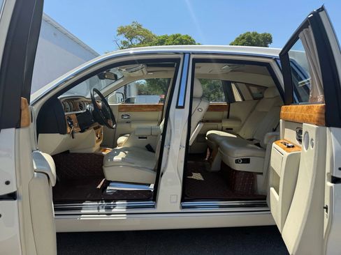 Used 2011 Rolls-Royce Phantom Sedan RWD image 22