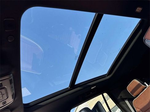 Used 2023 GMC Yukon Denali Ultimate image 23