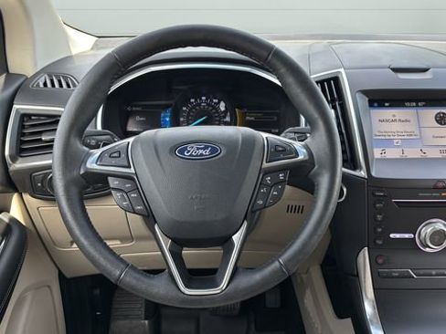 Used 2019 Ford Edge Titanium w/ Cold Weather Package AWD/4WD image 13