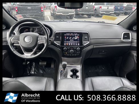 Used 2021 Jeep Grand Cherokee Limited w/ Sun & Sound Group image 23