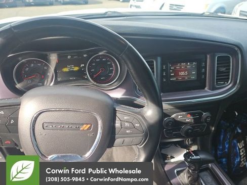 Used 2016 Dodge Charger SE w/ Popular Equipment Group image 10