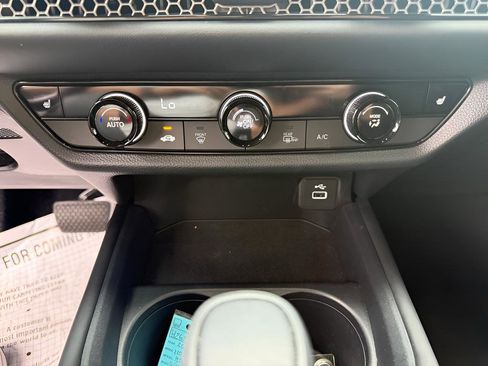 Certified 2024 Honda HR-V Sport image 27