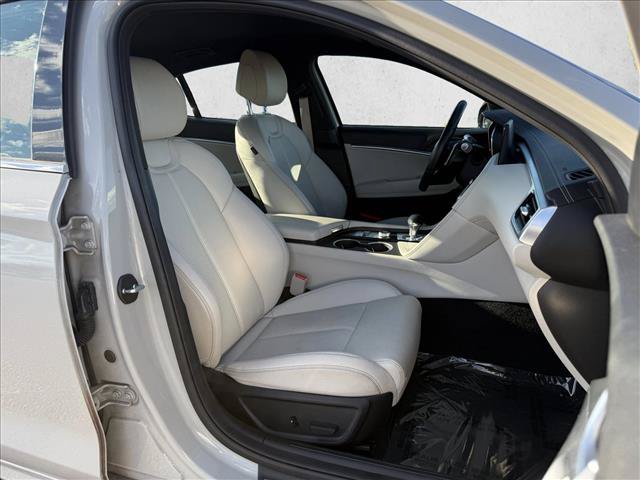 Used 2025 Genesis G70 2.5T RWD image 9