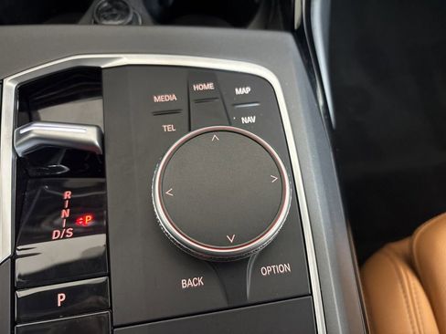 Certified 2024 BMW 230i Coupe w/ Convenience Package image 15