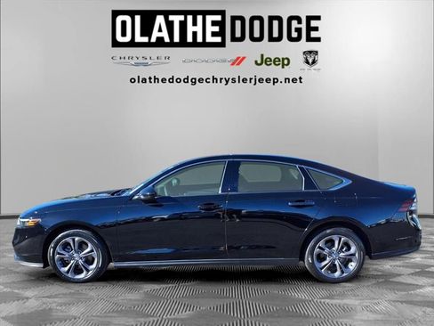 Used 2023 Honda Accord EX image 18