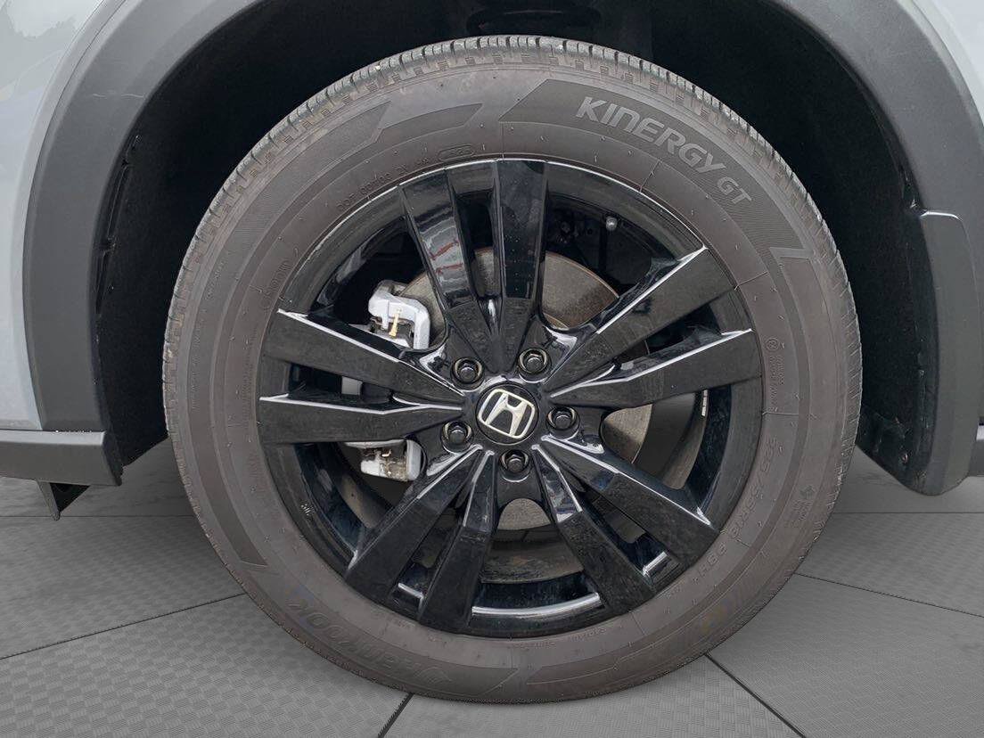 Certified 2026 Honda HR-V Sport image 9