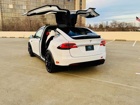 Used 2020 Tesla Model X Long Range image 5