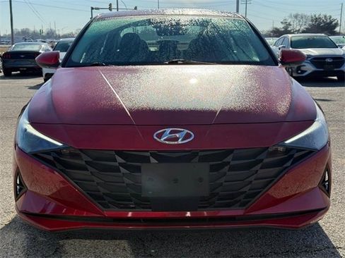 Used 2023 Hyundai Elantra SEL w/ Convenience Package image 9