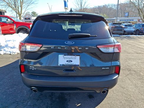Used 2022 Ford Escape SE w/ SE Sport Appearance Package image 5