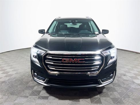 Used 2023 GMC Terrain SLT image 3