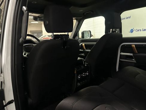 Used 2022 Land Rover Defender 110 AWD/4WD image 13