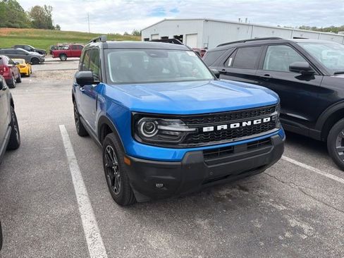 Used 2025 Ford Bronco Sport Outer Banks w/ Outer Banks Tech Package+ AWD/4WD image 1