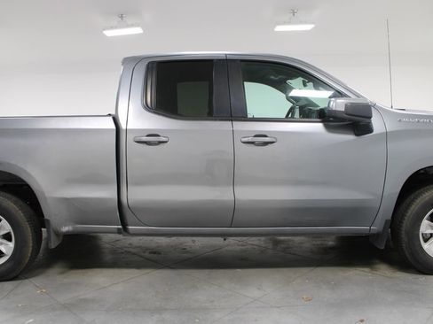 Used 2020 Chevrolet Silverado 1500 LT w/ Trailering Package image 11