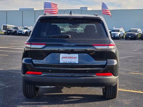 New 2025 Jeep Grand Cherokee Limited w/ Luxury Tech Group II image 11