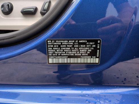 Used 2017 Volkswagen Passat 1.8T R-Line w/ R-Line Lighting Package image 35