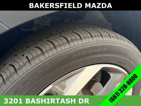 Used 2025 Hyundai Venue SEL image 26