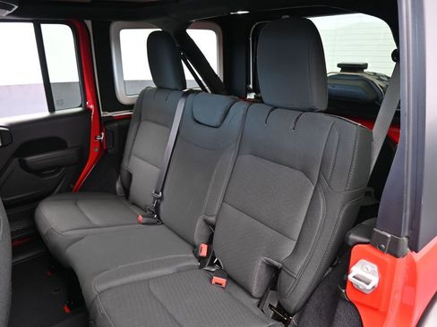 Used 2022 Jeep Wrangler Unlimited Sport image 31