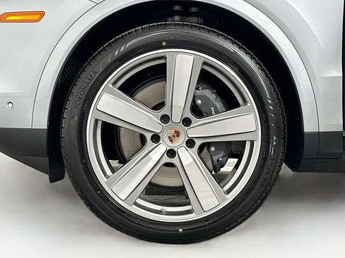 New 2026 Porsche Cayenne AWD/4WD image 31