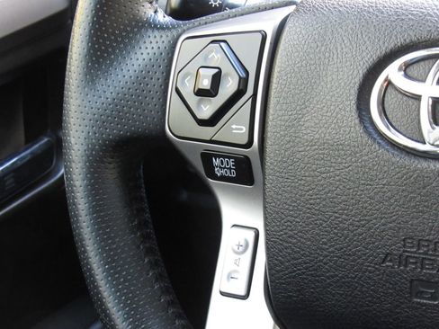 Used 2019 Toyota 4Runner Limited w/ Four Season Floor Mat Package image 25