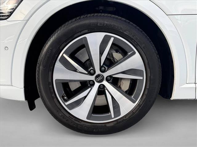 Used 2024 Audi Q8 e-tron Premium Plus AWD/4WD image 20