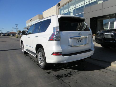 Used 2017 Lexus GX 460 Luxury AWD/4WD image 5