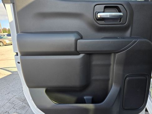 Used 2026 Chevrolet Silverado 1500 Custom Trail Boss w/ Turbomax Blackout Package image 14