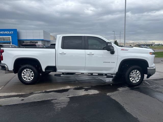 Certified 2025 Chevrolet Silverado 2500 LT AWD/4WD image 2