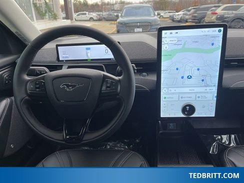 Used 2023 Ford Mustang Mach-E Premium image 18