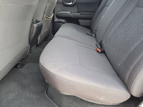 Used 2019 Toyota Tacoma TRD Off-Road w/ Technology Package RWD image 31