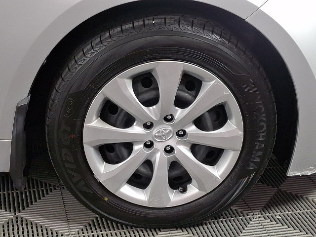 Used 2022 Toyota Corolla LE w/ Carpet Mat Package (TMS) FWD image 11
