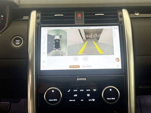 New 2026 Land Rover Discovery S AWD/4WD image 14