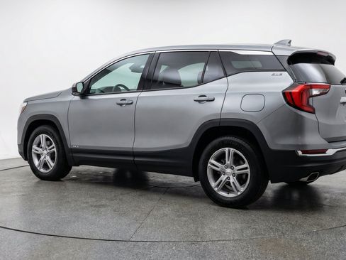 Used 2024 GMC Terrain SLE FWD image 6