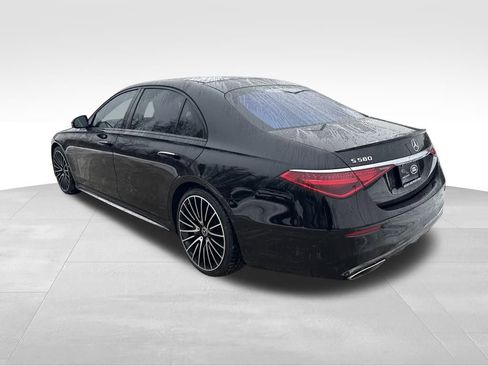 Used 2024 Mercedes-Benz S 580 4MATIC Sedan image 3
