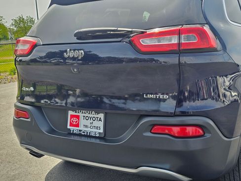 Used 2016 Jeep Cherokee Limited AWD/4WD image 13
