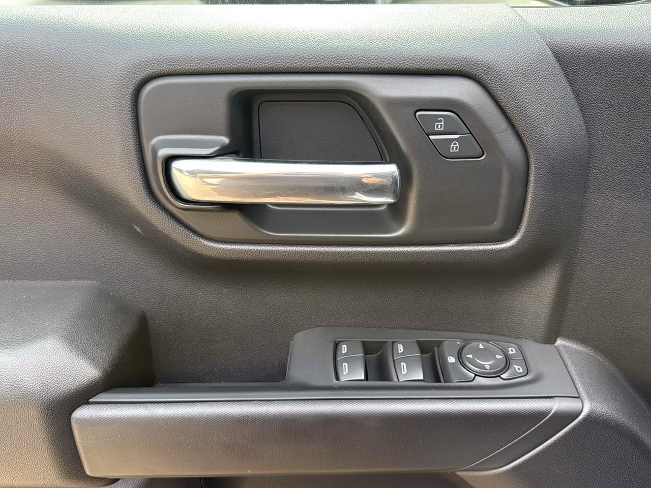 Used 2024 GMC Sierra 1500 Pro w/ Pro Value Package AWD/4WD image 9