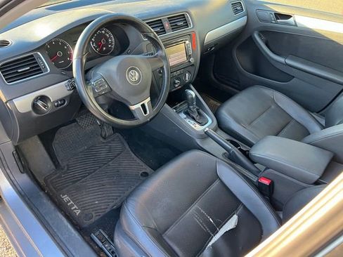 Used 2014 Volkswagen Jetta SE image 16