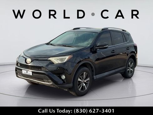 Used 2018 Toyota RAV4 XLE w/ Plus Extra Value Package FWD image 13